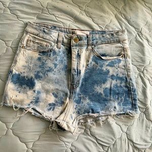 Women shorts